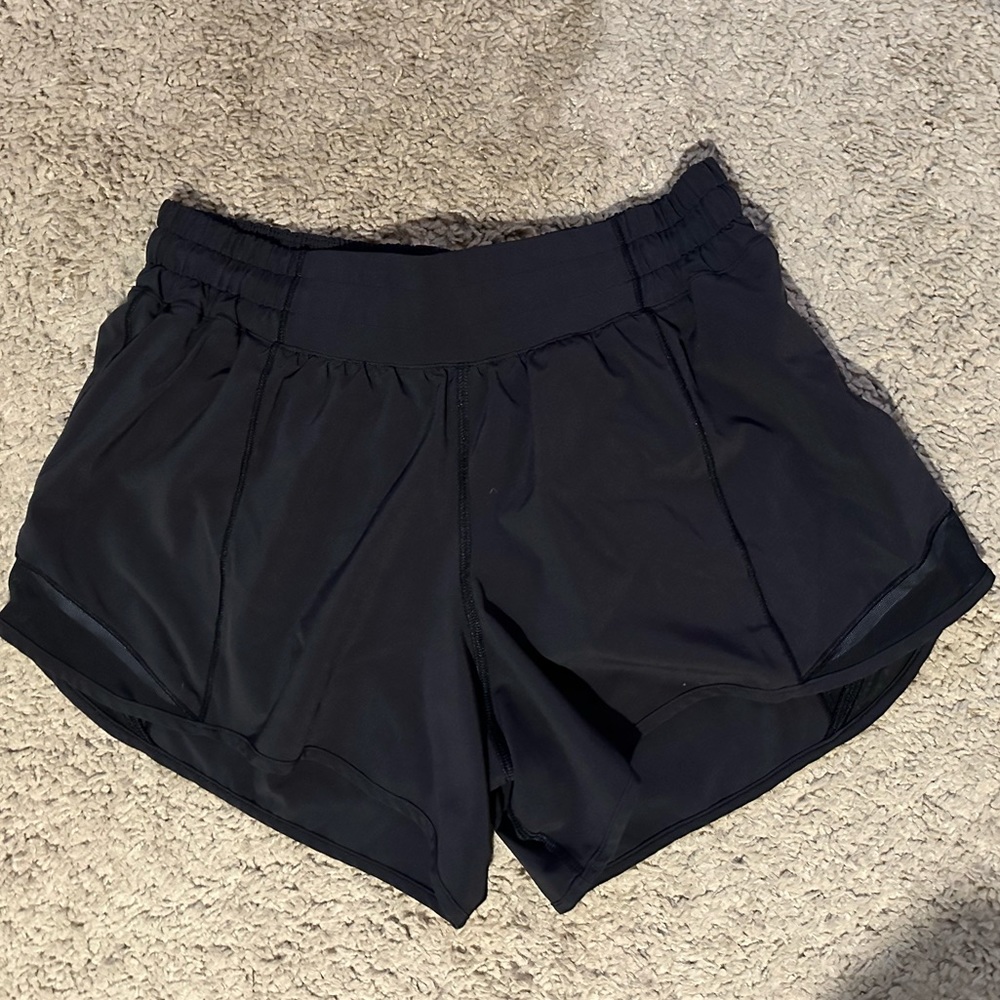 Lululemon 4” Hotty Hot Shorts Black Size 6 Tall